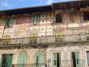 fassaden-piazza-delle-erbe-verona