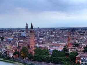verona-stadt-von-oben