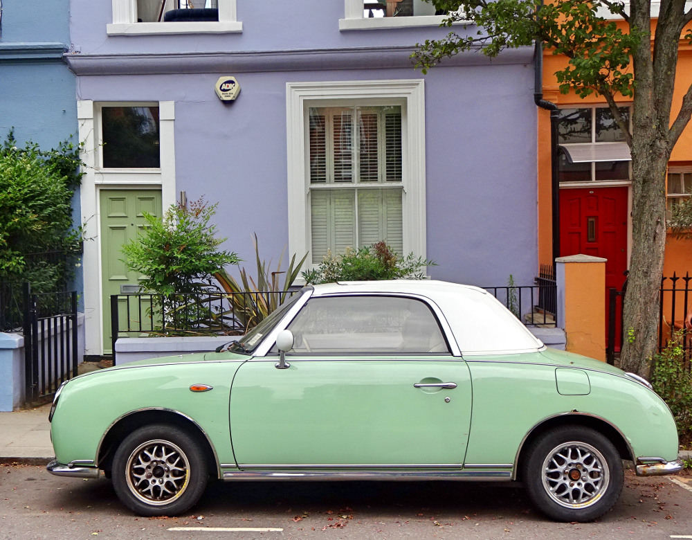 altes-auto-vor-buntem-haus-in-notting-hill
