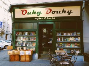 ouky-douky-antiquariat