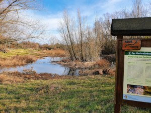 informationstafel-vor-teich