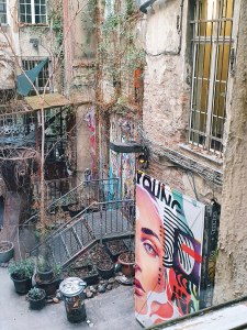 blick-in-berliner-hinterhof