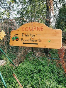 schild-traktor-fahrt